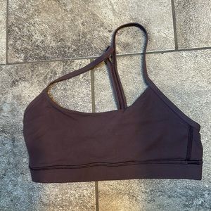 Lululemon sports bra flow style size 6 fits A/B cup size
